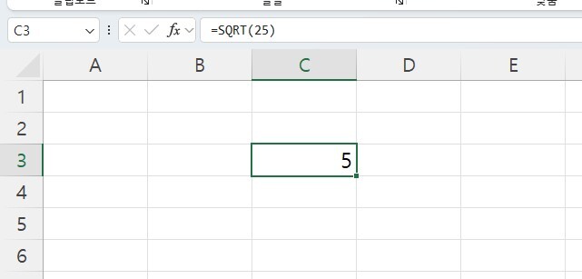 엑셀에서 루트 계산 : 25의 제곱근 구하기