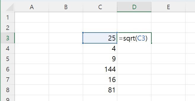 sqrt 함수를 여러 셀에 적용하는 경우